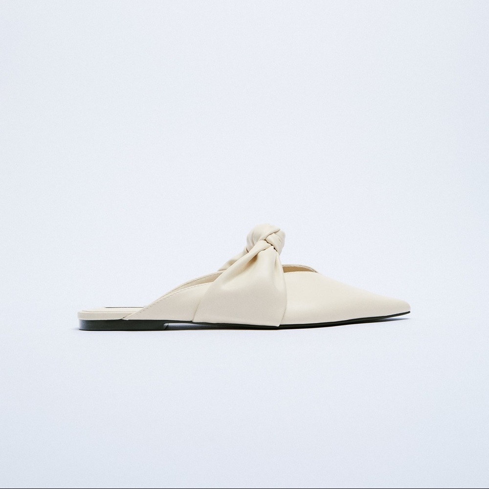 🌹NWT. Zara Cream Low-heeled Mules with Knot and V-shaped Vamp. Size 10.
